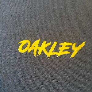 Oakley hoodie large men’s